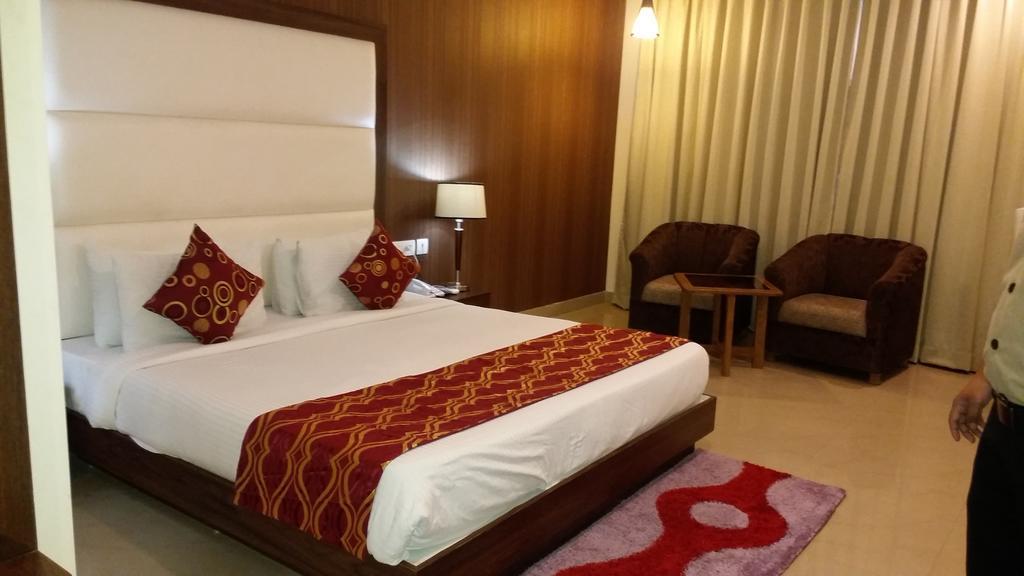 Hotel Jsr Continental Dehradun Cameră foto