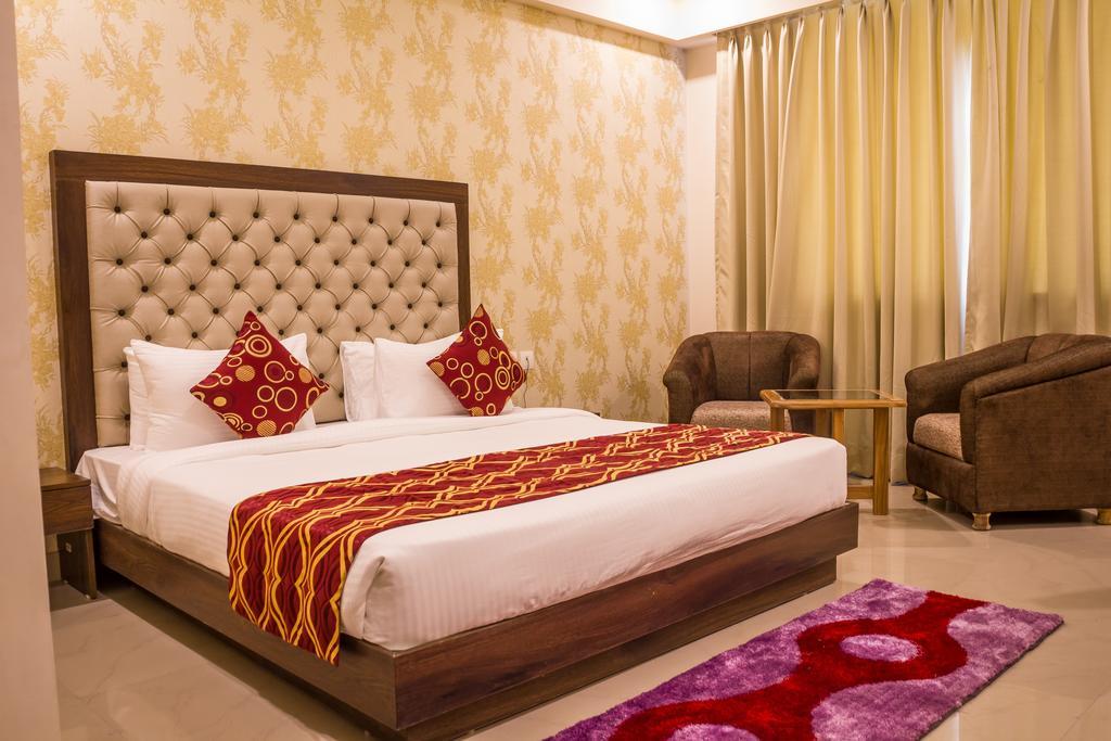 Hotel Jsr Continental Dehradun Cameră foto