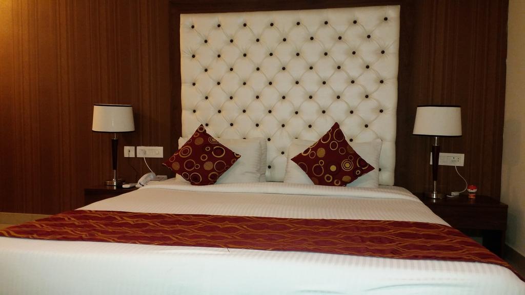 Hotel Jsr Continental Dehradun Cameră foto