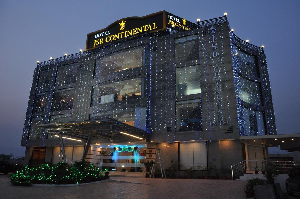 Hotel Jsr Continental Dehradun Exterior foto
